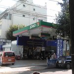 ラ・ターブルロンド - ジョモの向いのビルです♪