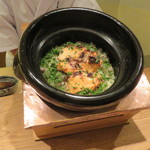 虎白 - 食事：鱒と牛蒡、木の芽の炊き込みご飯