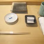 鮨 猪股 - 手前右が手ふき