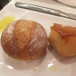 レストラン イブー - 【再訪・'16.4月末】パンもやはりウマかった