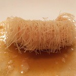 レストラン イブー - 【再訪・'16.4月末】アントレ 2.足赤エビのカダイフ包み