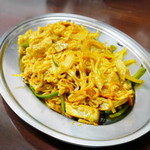 プルジャ ダイニング - 201606チキンチャウミン￥700