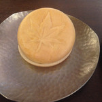 お食事処 もみぢ - デザートの抹茶アイス最中