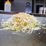 鉄華 - そば肉玉　調理過程 NO2