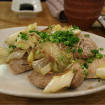 フィッシュ オン ディッシュ ロリー - 鮮魚とネギの炒め物