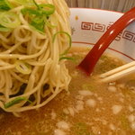 サンキューおばちゃんラーメン食堂 - 替え玉120円入ります