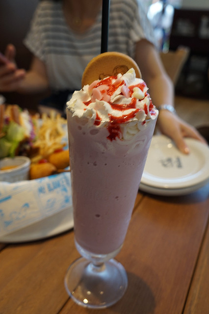 スヌーピーミュージアムに行ってきました カフェ編 抽選で入店できます By えみりんぺろ Cafe Blanket カフェブランケット 六本木 カフェ 食べログ
