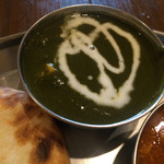 ターリー屋 - ほうれん草とインドチーズカレー