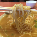 魚八 - 麺はこんな感じ