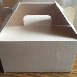 カフェレストラン デュボワ - テイクアウト用の箱に入れてくれます