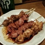 鳥勝 - シロ、カシラ、レバー、アブラ各80円