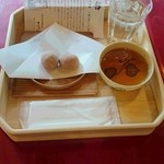 さるや - 申餅(３５０円)