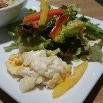 猿Cafe - サラダの脇のサラダ