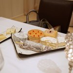 Cheval Blanc - チーズ　エポワス、山羊のチーズ、ロックフォール、コンテ