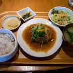 ビジョナリー カフェ スウィーツ - ハンバーグ定食