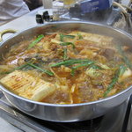 ホルモン鍋2人前、1人前750円