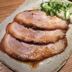 麺屋ぬかじ - おつまみネギチャーシュー
      2016.6