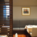 シェ フルール 横濱 - 店内　奥ソファ席