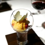 オマージュ - モリーユ茸、パプリカのデザート