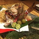 Kokonotsuido - 焼き物のお祝い鯛♪お頭が上手く撮れなかったー。