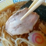 高田食堂 - 【2016.6.4(土)】ラーメン(並盛)500円のチャーシュー