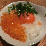 Kasshi Wa - 贅沢な玉子かけご飯。大粒のイクラがタップリ。