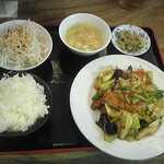 栄達 - 回鍋肉定食