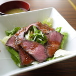 Burizuobubei - 北海道牛 ローストビーフ丼 950円。