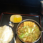 Do - ホルモン鍋定食