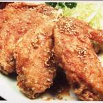 蛍 - 国産の大ぶり手羽唐揚げ