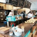 ペンギンベーカリーカフェ - カウンター　2016/06