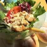 Cafe & Tableware Bene - ママの「温玉のせごちそうサラダ」