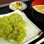 峠の茶屋・最上屋 - 餅と姫タケの味噌汁セット