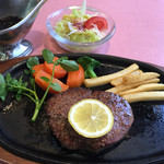 あさひやレストラン - 特選ステーキコース…フィレステーキ、プチサラダ