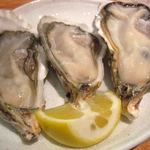 牡蠣バル - 生牡蠣３種食べ比べ