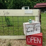 友浦サイト - 庭の入り口