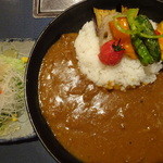 厩 - 彩り野菜カレー