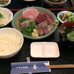 いわし料理 善 - 刺身盛り合わせ定食（1080円也）