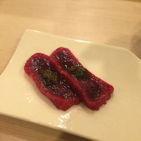鮨十 - ナガスクジラのクジラ肉