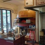 イル リトロボ - 店内のpizza焼き窯