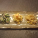 ハイタニ - おつまみ三種盛り(\480)