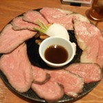 おおひら牛　ローストビーフ定食　2,580円（税別）