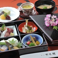 松花堂弁当