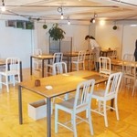 カフェ テルツィーナ  - 店内