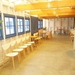 カフェ テルツィーナ  - 待ち合い