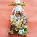 カフェ テルツィーナ  - オートミールとくるみチョコレートのクッキー（テイクアウト）400円
