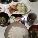 こどんぶり - 手羽中定食