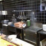 手造りうどん 楽々 - 厨房