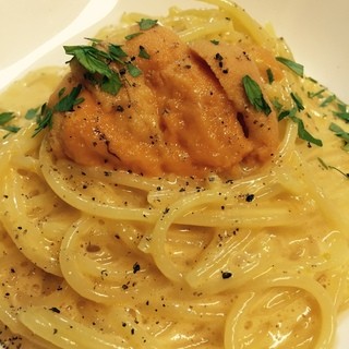 Hokkaido sea urchin tomato cream spaghetti