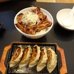 大山 Syrena Tower - 豚丼、餃子